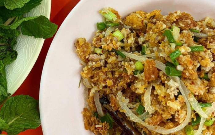 Naem Khao: Món Salad Gạo Lào Chỉ Mất 30 Phút Để Nấu Gây Sốt Mạng Xã Hội