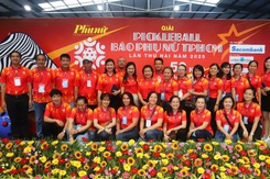 Giải Pickleball Báo Phụ nữ TP.HCM khai mạc, tôn vinh 50 năm thống nhất đất nước