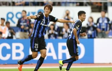 Trận Cầu Sinh Tử: Yokohama FC Đối Đầu Gamba Osaka Trong Cuộc Chiến Trụ Hạng