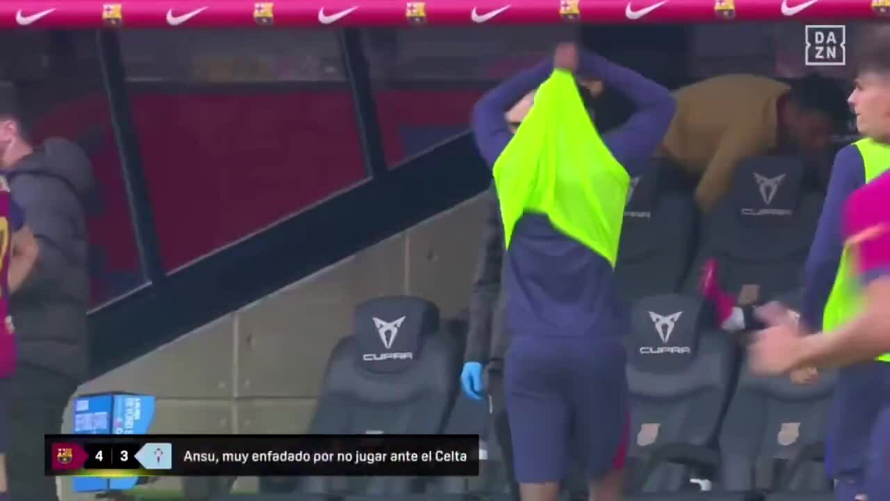 Cơn Thịnh Nộ của Tiền Đạo Barca Khi Bị Gạt Khỏi Sân