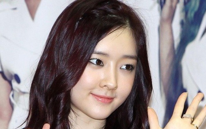 Cựu thành viên T-ara Areum nhận án tù treo vì lừa đảo và bạo hành