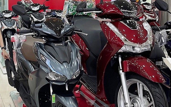 Giá xe máy Honda mới nhất: SH, Vision, Lead giảm giá hấp dẫn tại đại lý