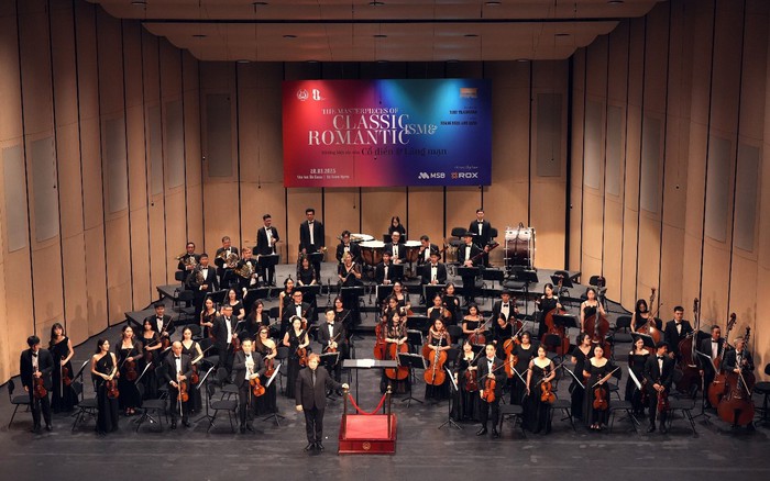 Đêm Nhạc Tchaikovsky: Dàn Nhạc Giao Hưởng Hà Nội và Nghệ Sĩ Quốc Tế Tỏa Sáng
