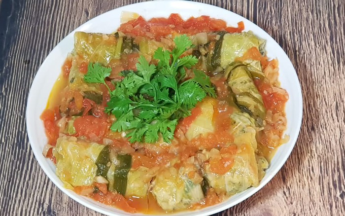 Khám Phá Bí Quyết Làm Bắp Cải Cuộn Thịt Thơm Ngon Đốn Tim Cả Nhà