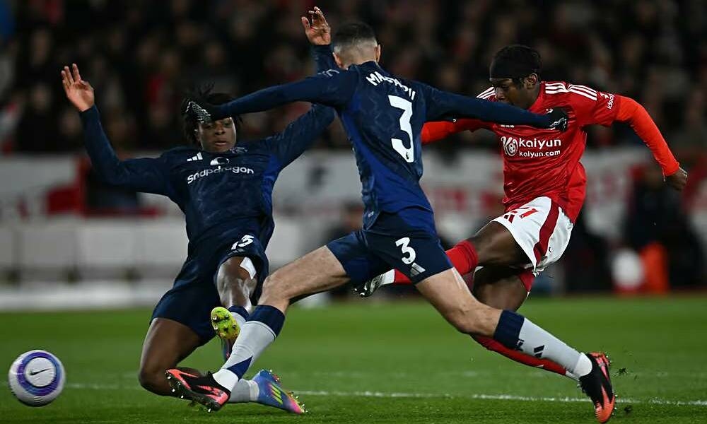 Ferdinand Chia Sẻ Bí Quyết Phòng Ngự Mới Cho Các Cầu Thủ Manchester United