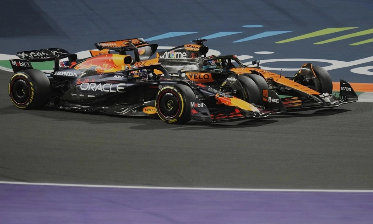 Piastri giành chiến thắng tại Jeddah sau khi Verstappen bị phạt