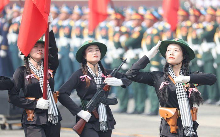 Nữ binh tỏa sáng trong buổi hợp luyện cuối cùng tại Biên Hòa