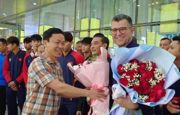 HLV Cristiano Roland tự hào chia tay U17 Việt Nam sau hành trình ấn tượng