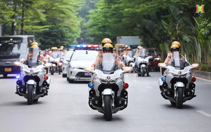 Hà Nội Tạm Cấm Xe Tải, Xe Khách Và Taxi Ngày 14-15/4 Để Đón Đoàn Khách Quốc Tế