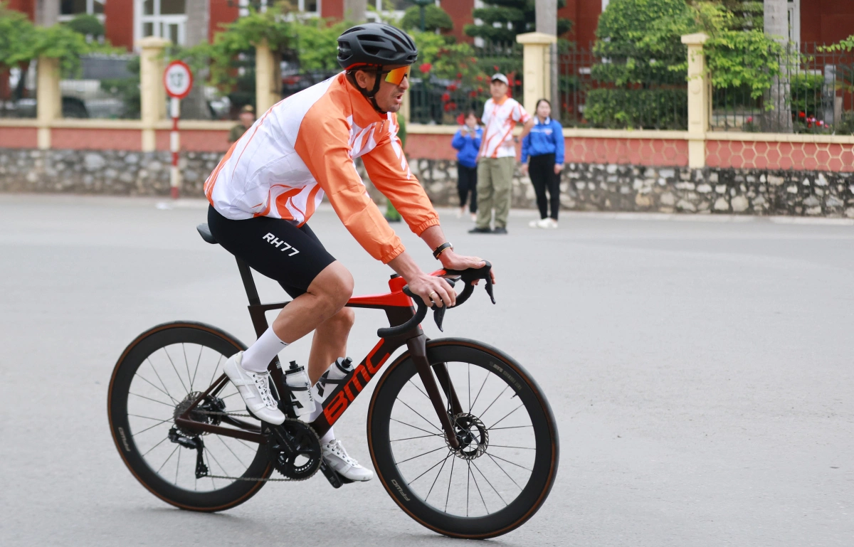 Cựu vô địch Tour de France tham gia giải đua xe đạp xuyên Việt