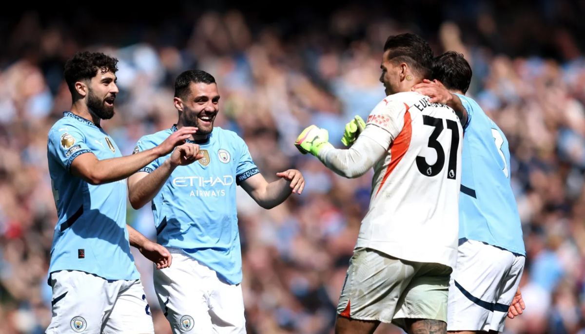 Ederson: Thủ môn 'kiến tạo' như De Bruyne