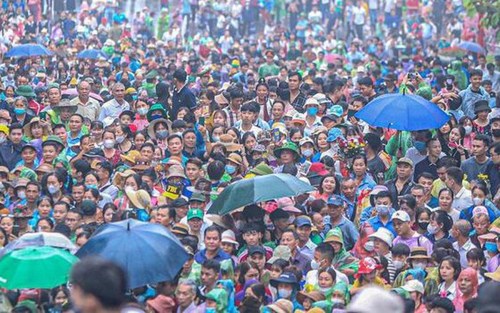 Miền Bắc Đón Mưa Lớn Dịp Giỗ Tổ Hùng Vương, Hà Nội Mở Rộng Điểm Cấp Đổi Giấy Phép Lái Xe