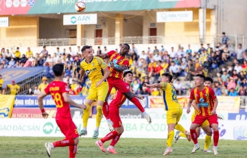 Thanh Hoá và SLNA hòa nhau 1-1 trong trận đấu đầy thử thách
