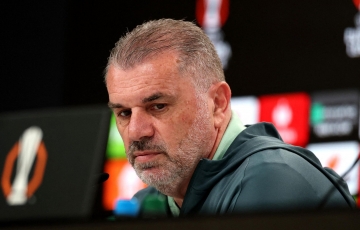 Ange Postecoglou: 'Tôi vẫn là HLV bất chấp chế giễu và chỉ trích'