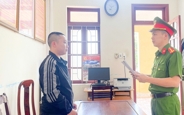 Tài xế bị khởi tố vì đỗ xe sai quy định gây tai nạn chết người