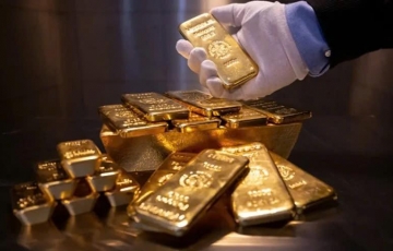 Giá vàng tăng kỷ lục, đạt 106,5 triệu đồng/lượng trong nước và 3.236 USD/ounce toàn cầu