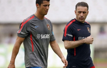 UAE Bổ Nhiệm HLV Mới Cosmin Olaroiu Sau Khi Sa Thải Paulo Bento