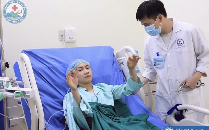 Chàng trai trẻ 'vô danh' thoát khỏi lưỡi hái tử thần nhờ sự nỗ lực của y bác sĩ